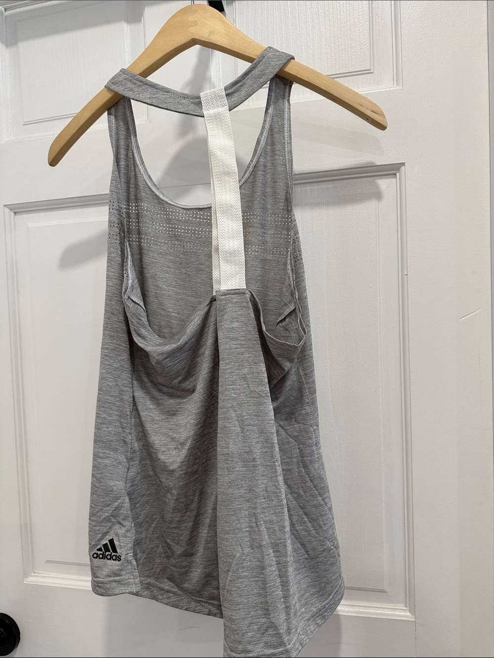 Bundle of 3 NIKE/ADIDAS racerback Tanks - Picture 5 of 7